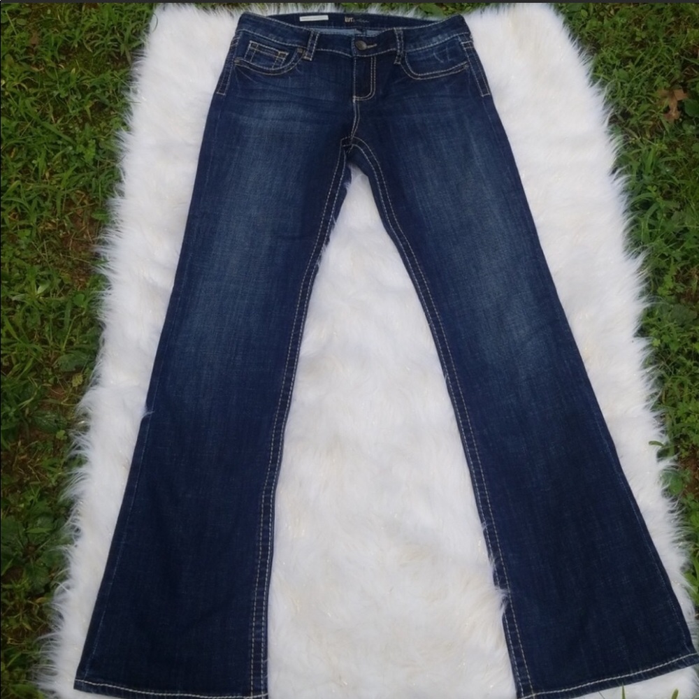 Jeans 8 KUT Natalie High Rise Boot Dark Wash